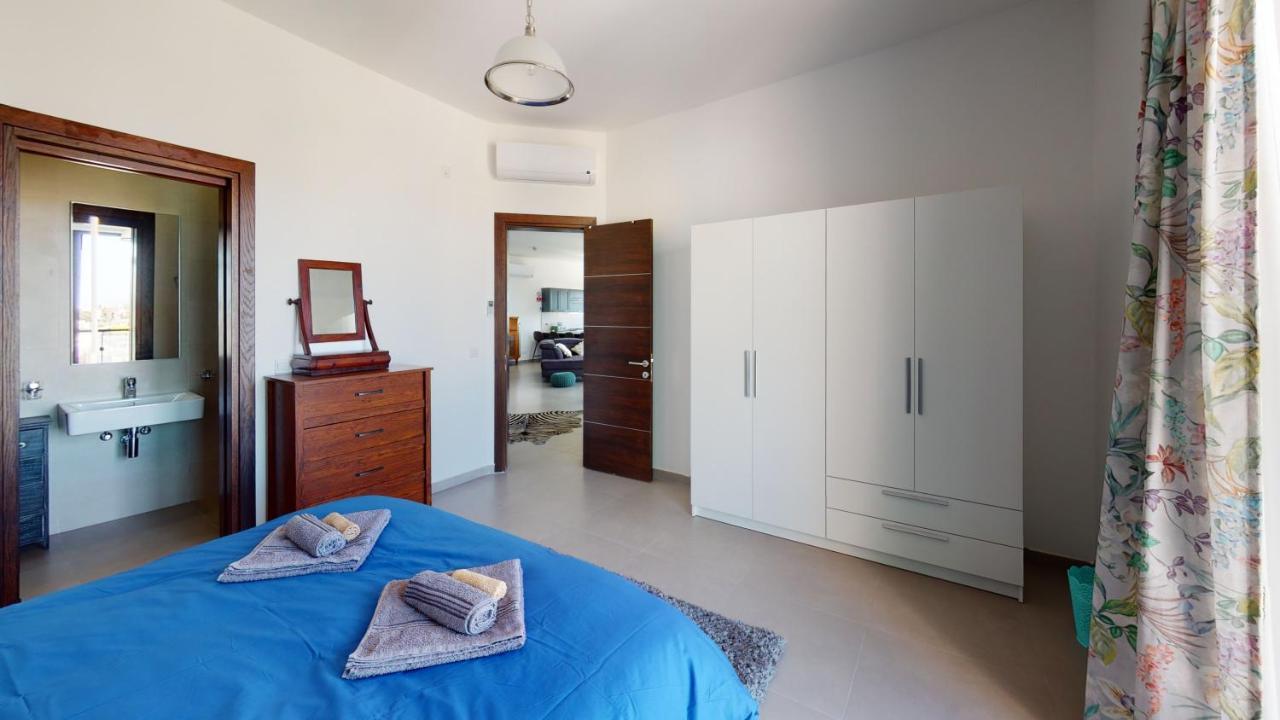 Apartment St Julians Luxury